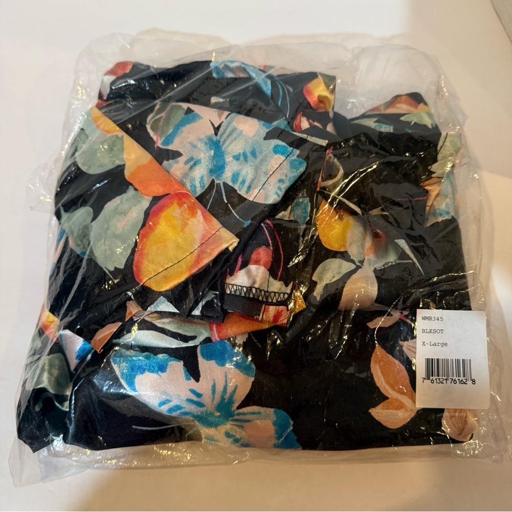 Secret Treasures Satin Cropped Pj Set Butterflies XL BNWT - Picture 6 of 13
